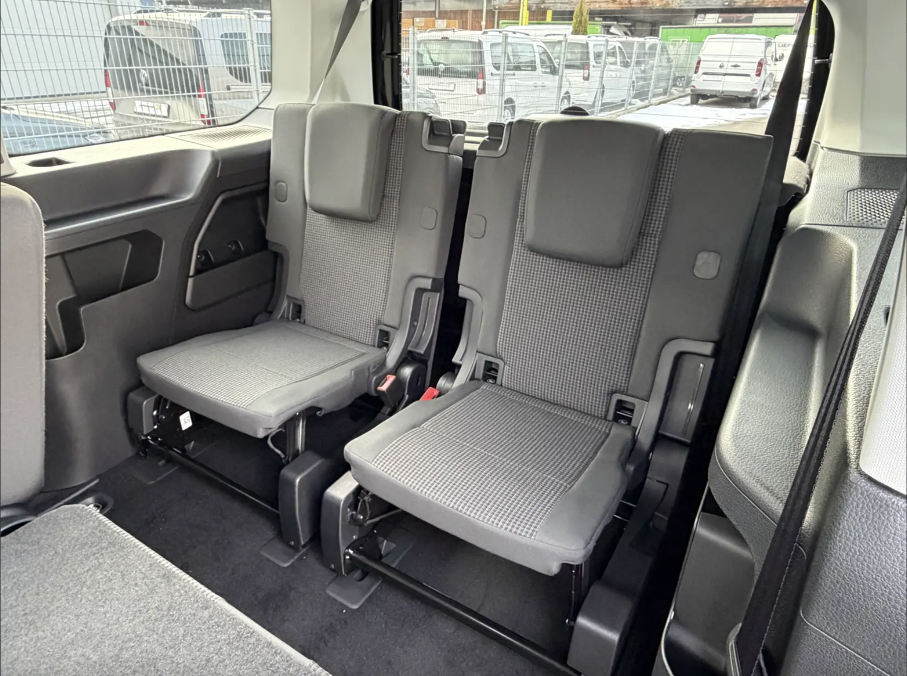 VW Caddy Maxi "Komfort Plus" – Foto 5